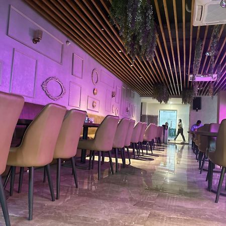 Hotel Merakee - Near Dahisar Mira Road Mumbai Extérieur photo