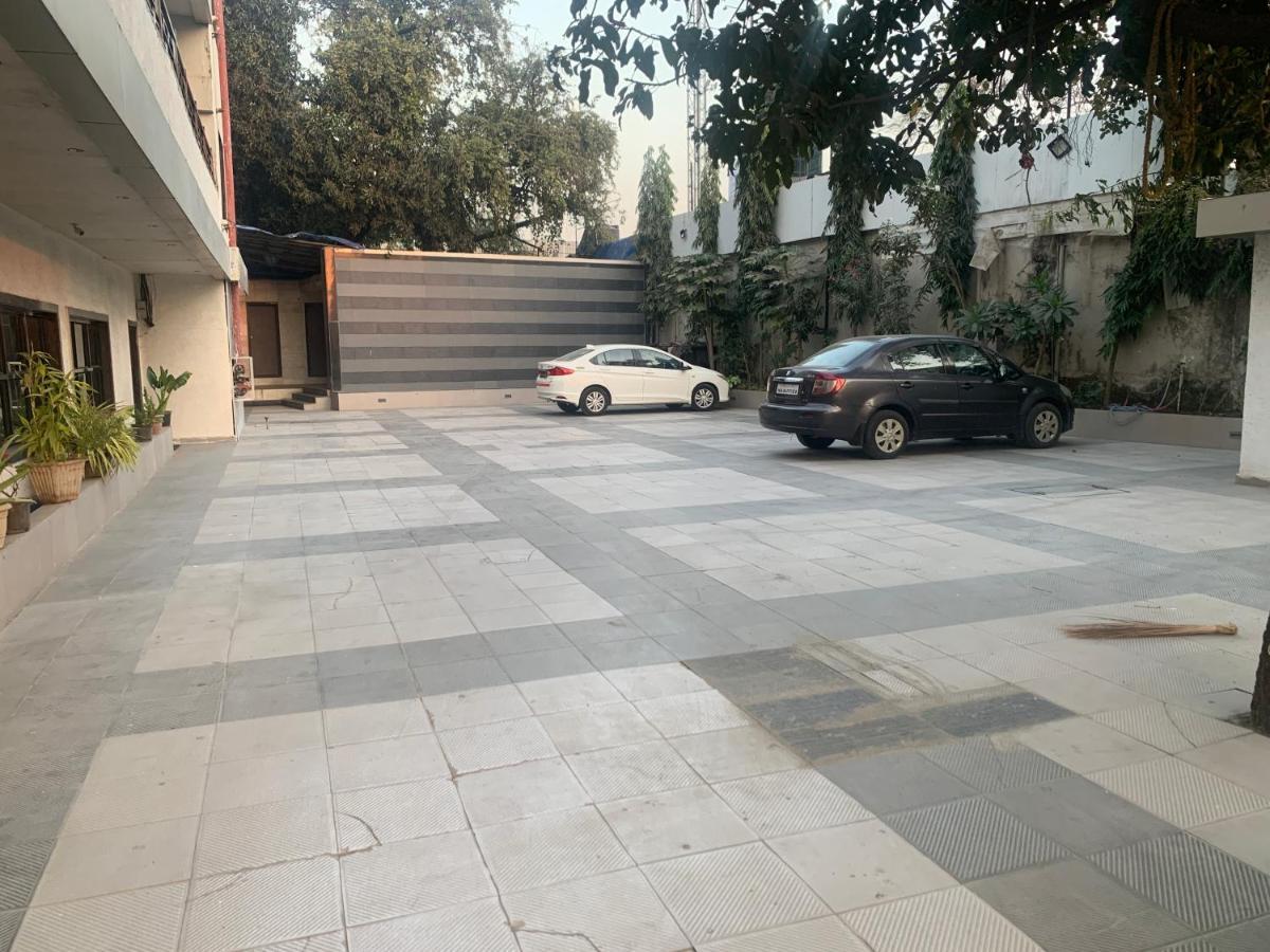 Hotel Merakee - Near Dahisar Mira Road Mumbai Extérieur photo