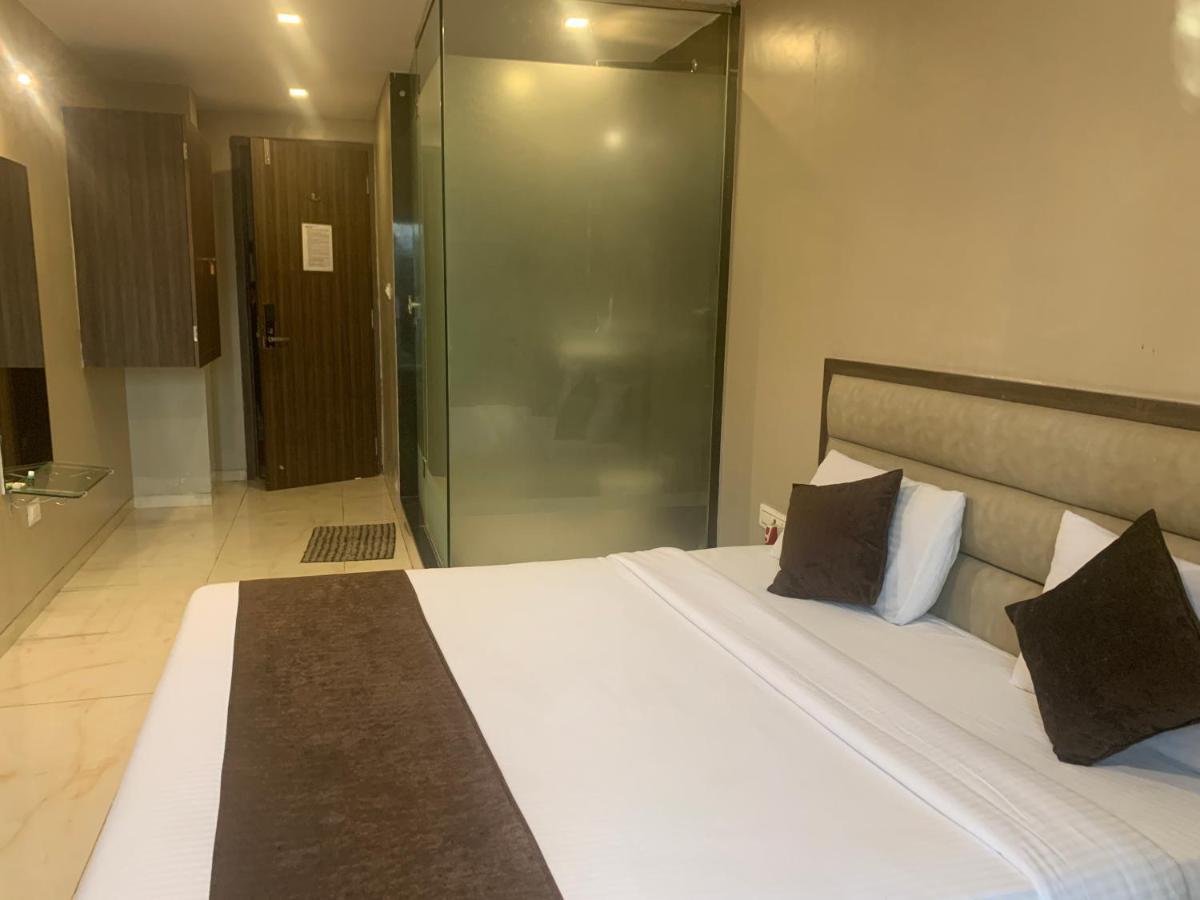 Hotel Merakee - Near Dahisar Mira Road Mumbai Extérieur photo