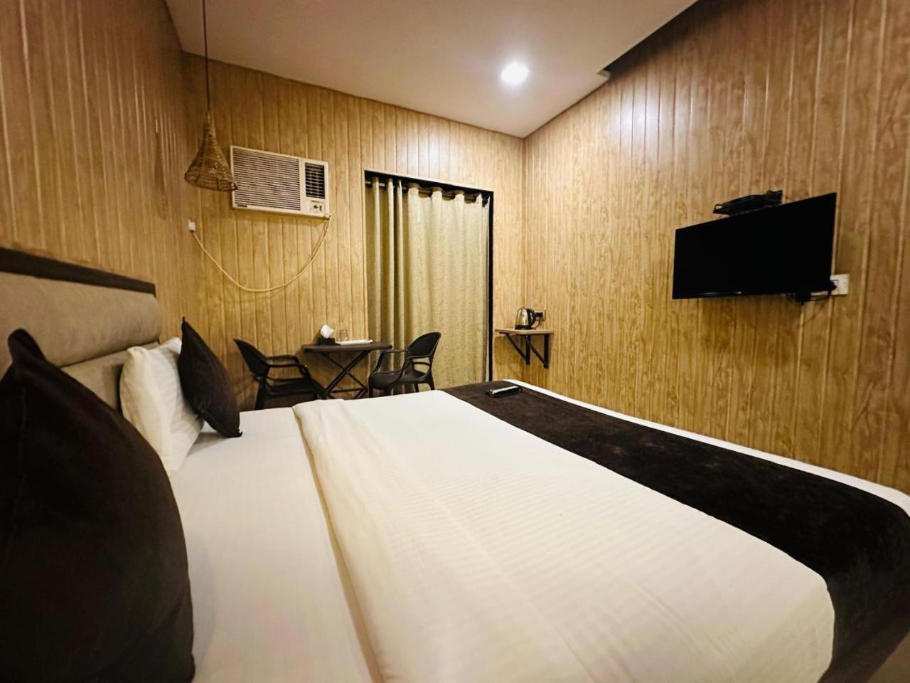 Hotel Merakee - Near Dahisar Mira Road Mumbai Extérieur photo